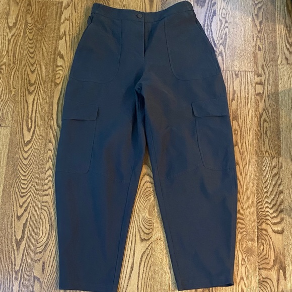 Lululemon W5ENBS light utilitech cargo pocket high rise pant black size 28 - Picture 1 of 10